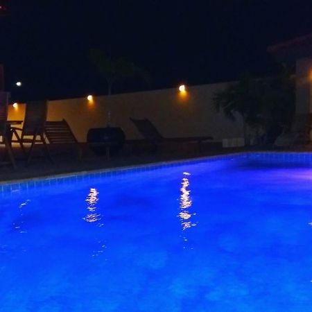 Dorado Eagle Beach Hotel Oranjestad Ngoại thất bức ảnh