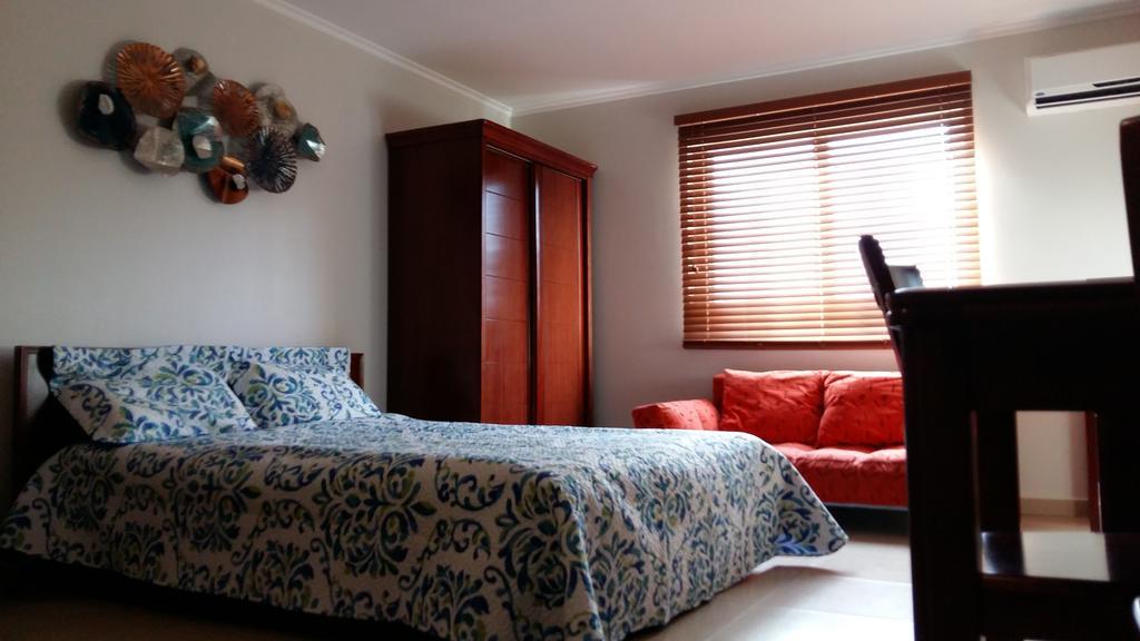 Dorado Eagle Beach Hotel Oranjestad Ngoại thất bức ảnh