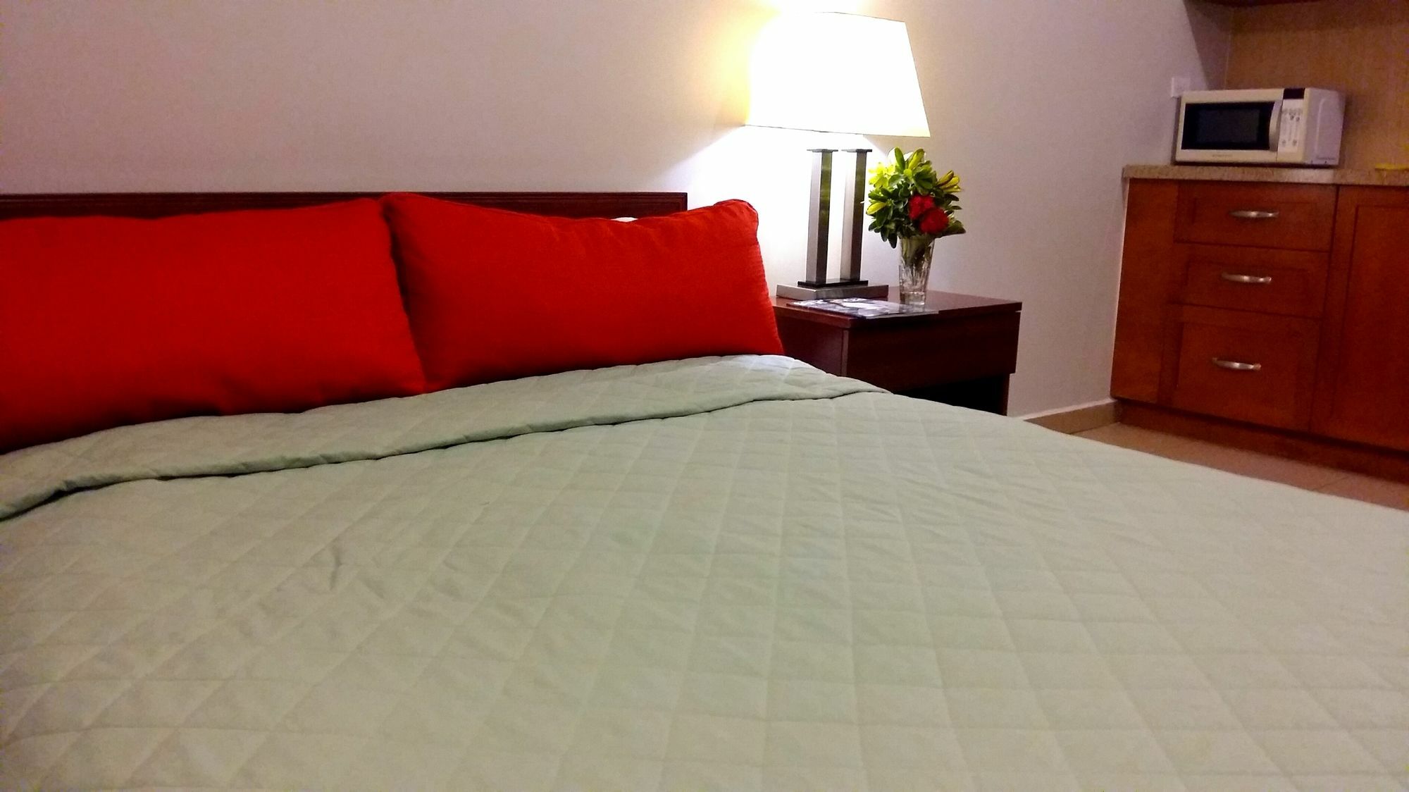 Dorado Eagle Beach Hotel Oranjestad Ngoại thất bức ảnh