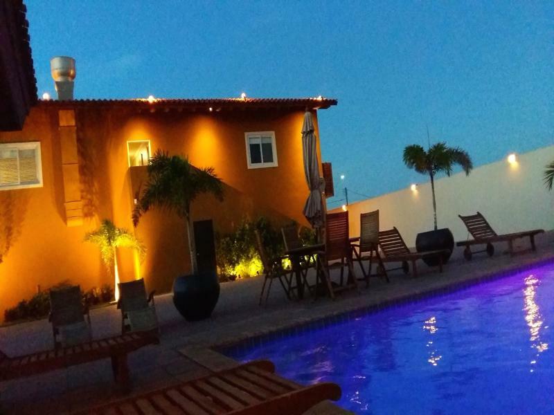 Dorado Eagle Beach Hotel Oranjestad Ngoại thất bức ảnh