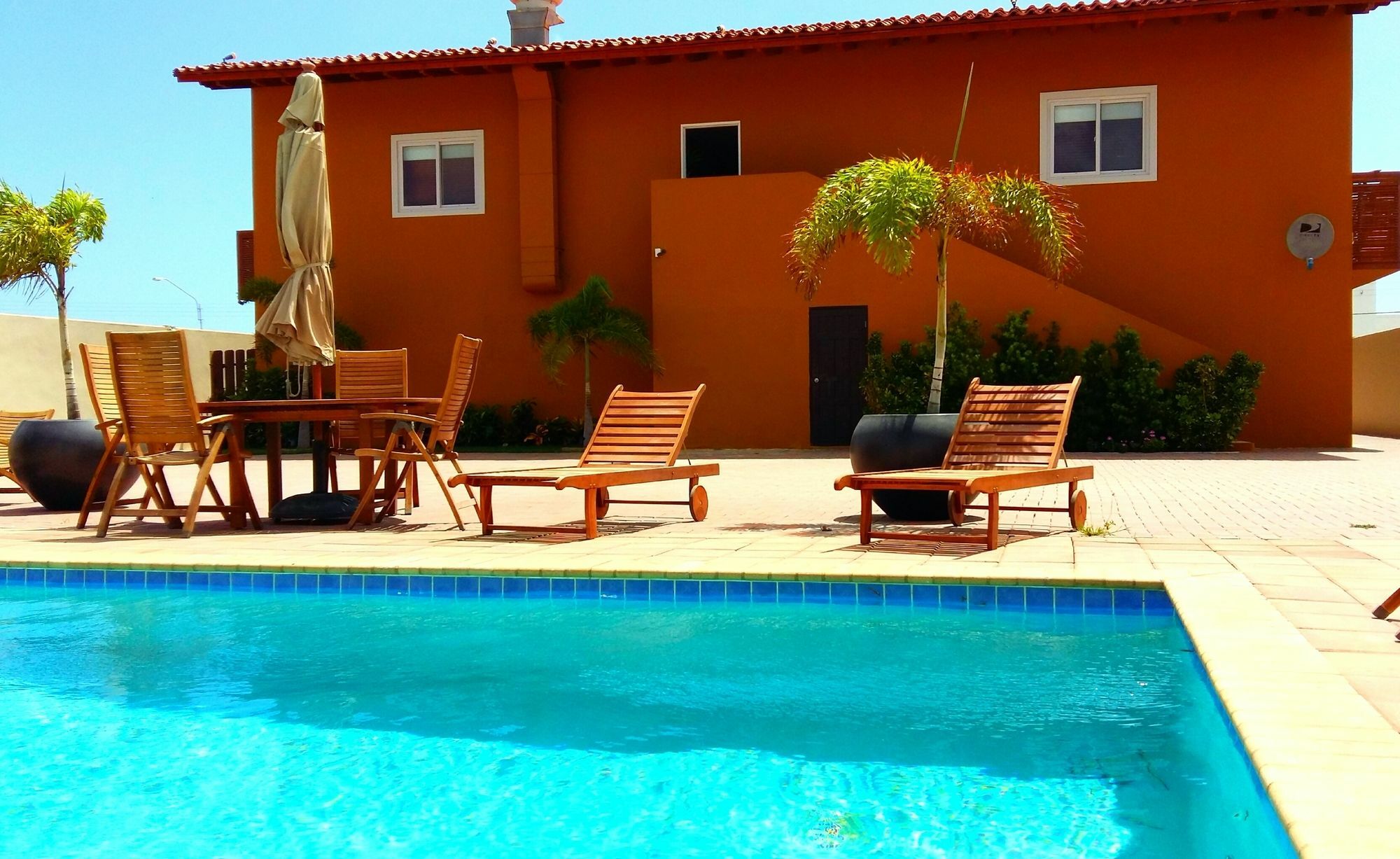Dorado Eagle Beach Hotel Oranjestad Ngoại thất bức ảnh